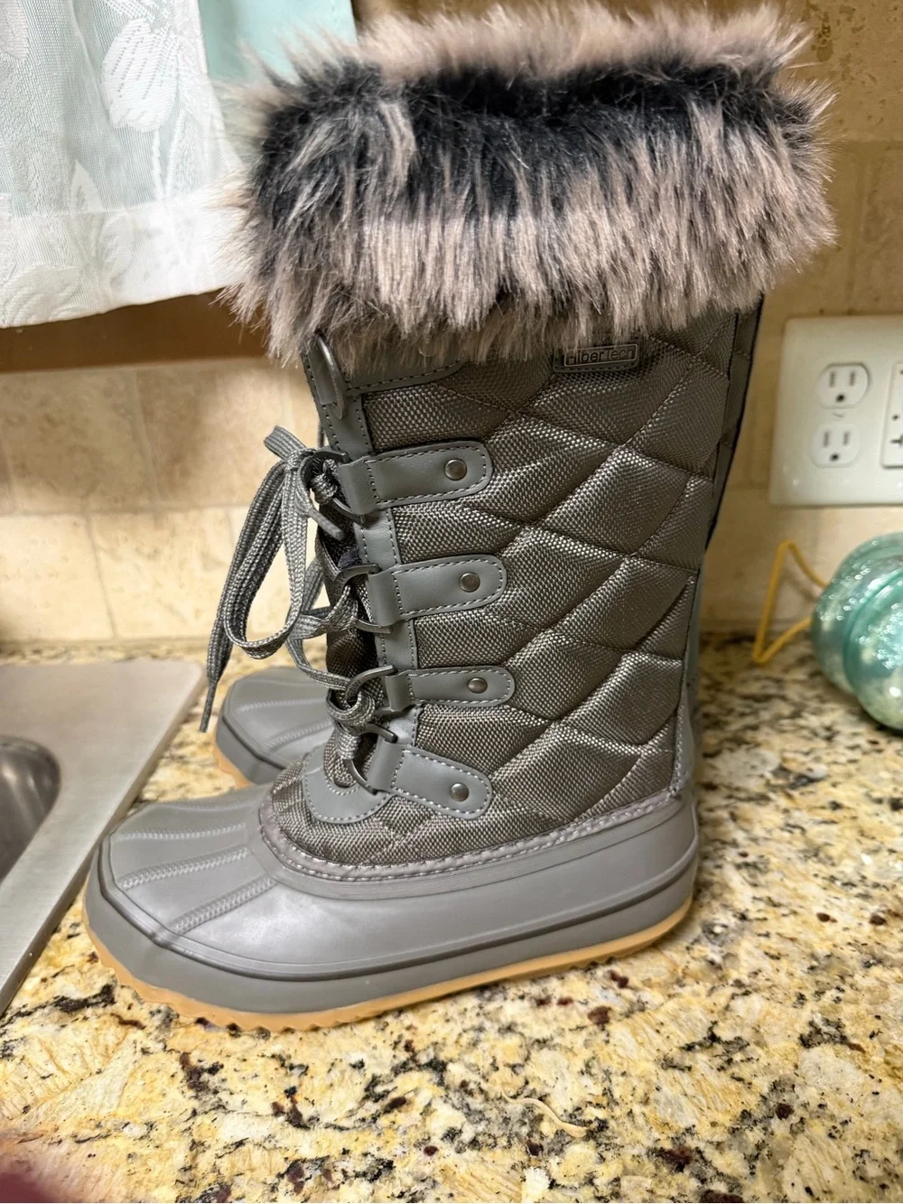 BearPaw insulated winter